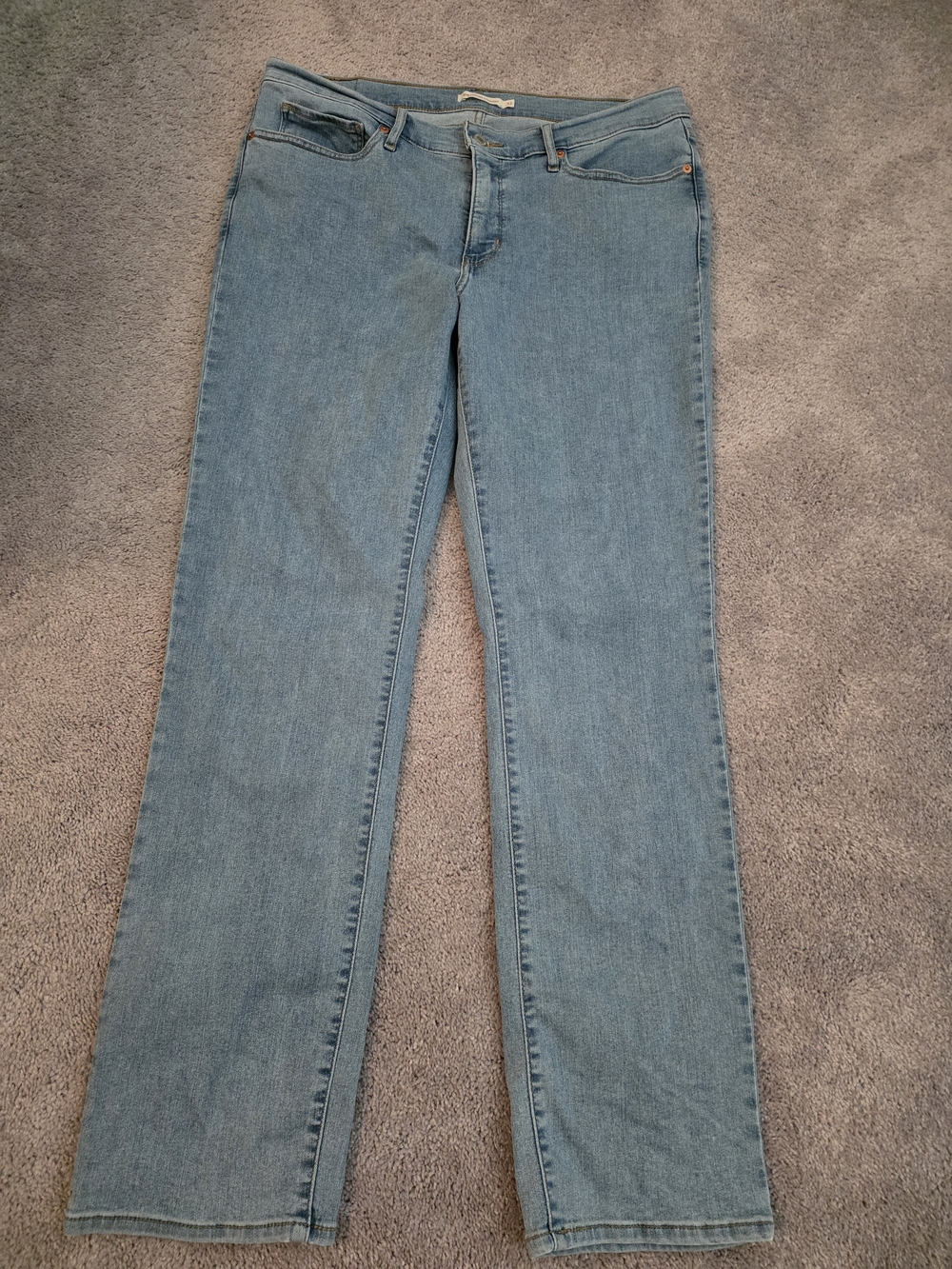 Levi's 314 Shaping Women's Light Wash Straight-Leg Jeans
